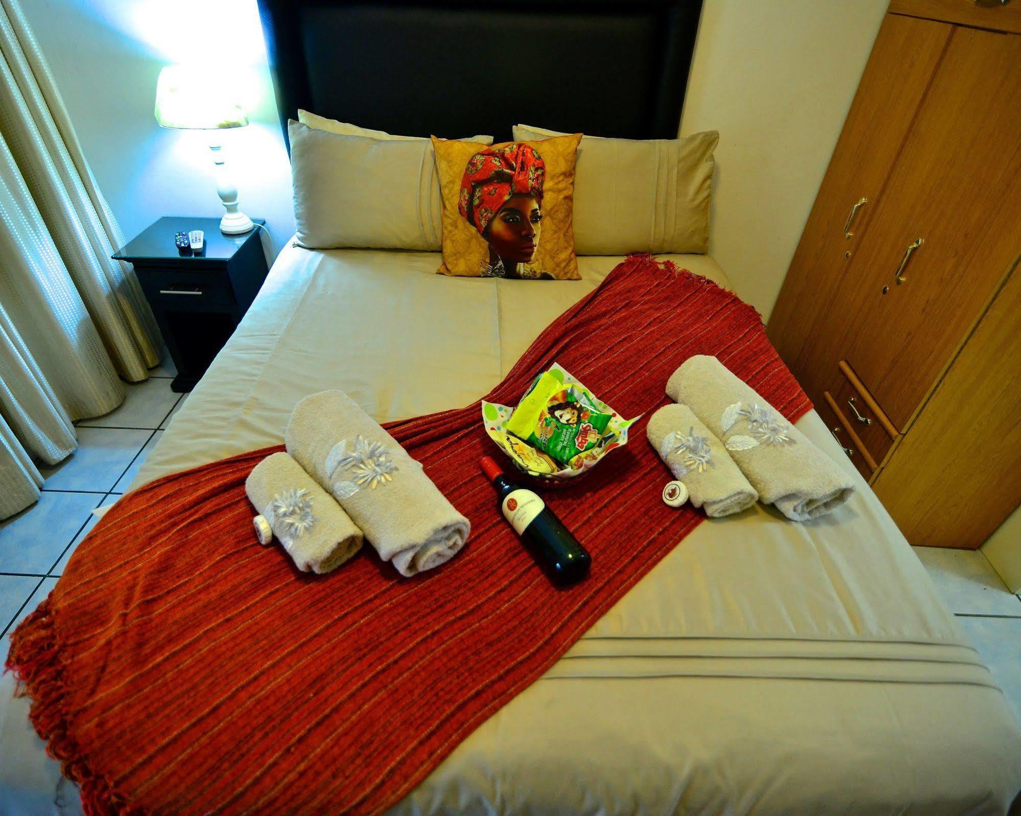 Lalamo Guesthouse Пхалаборва Экстерьер фото